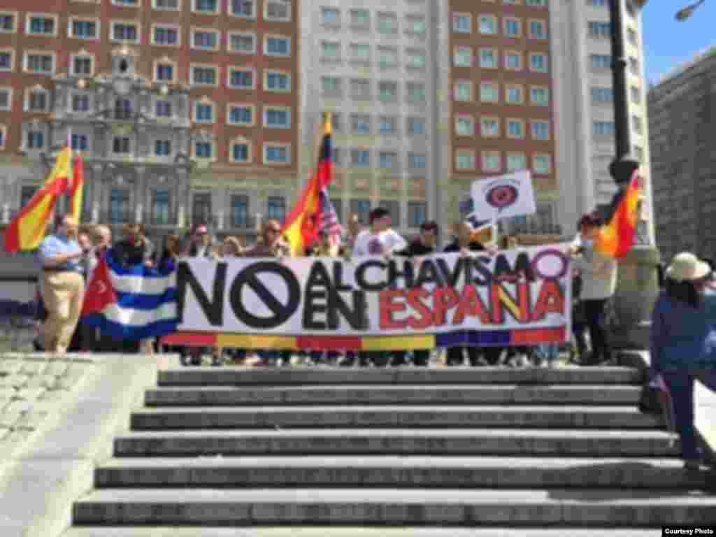 Manifestantes llegan a la Plaza España, Madrid