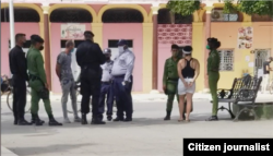 Imágenes de la detención de dos periodistas independientes en Morón. Foto Archivo.