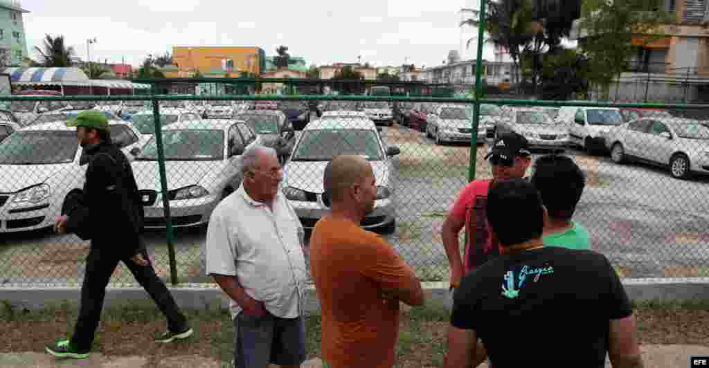 Venta de autos nuevos y usados en La Habana.