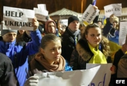Ucranianos piden ayuda a la comunidad internacional en Kiev