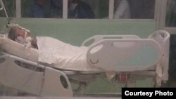 Raidel García Otero permanece hospitalizado en una sala de cuidados intensivos de La Covadonga. (Foto enviada a Martí Noticias)