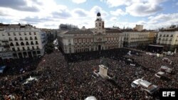 Vista de la Puerta del Sol de Madrid, donde miles de personas se concentraron en la "marcha del cambio".