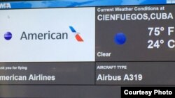 Primer vuelo regular de American Airlines a Cuba llega al aeropuerto de Cienfuegos