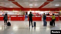 Control de Inmigración en el Aeropuerto Internacional José Martí de La Habana. (REUTERS/Stringer/Archivo)