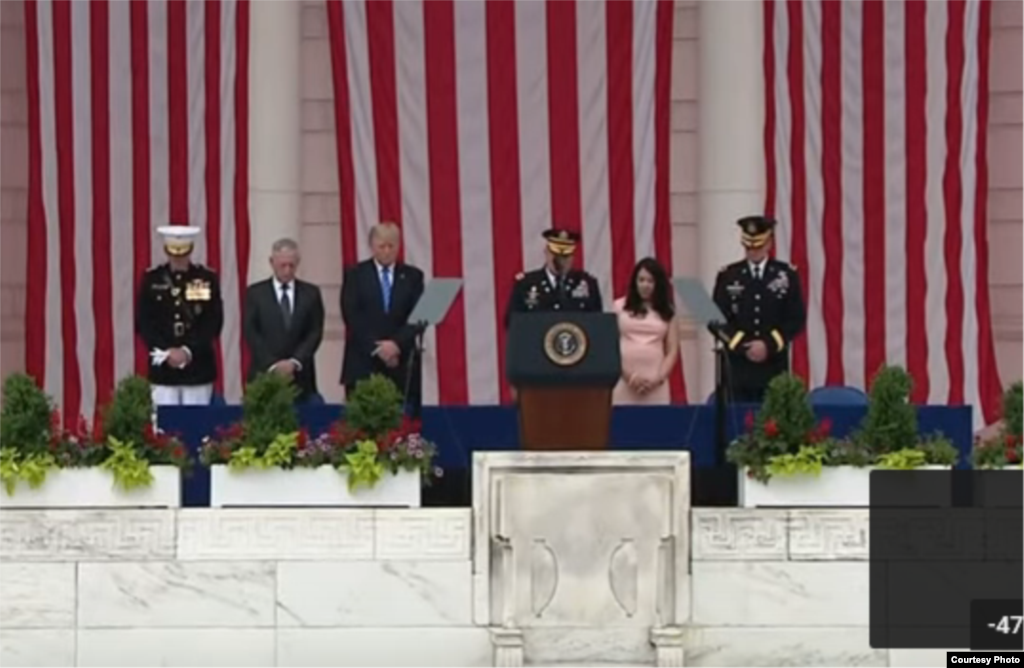 Ceremonia por el Día de los Caídos (Memorial Day) en Arlington.