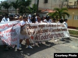 #TodosMarchamos, activistas y Damas de Blanco en la iglesia Santa Rita, La Habana, domingo 20 de marzo.