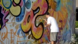 Continúa en prisión grafitero cubano conocido como el Sexto