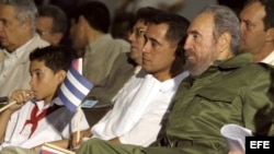 Fidel Castro, Elián González y su padre Juan Miguel González .