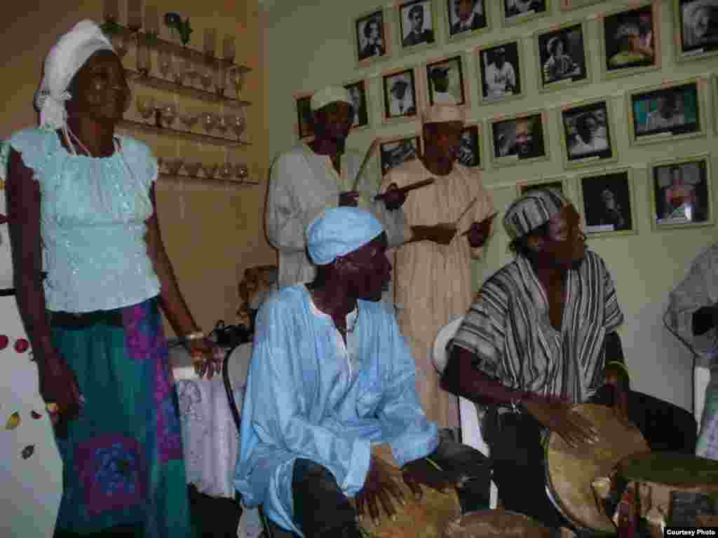 Jornada en el D&iacute;a Internacional por la Eliminaci&oacute;n de la Discriminaci&oacute;n Racial celebrada el 22 de marzo de 2012 en la sede del Comit&eacute; Ciudadanos por la Integraci&oacute;n Racial (CIR), en el Vedado, Cuba.