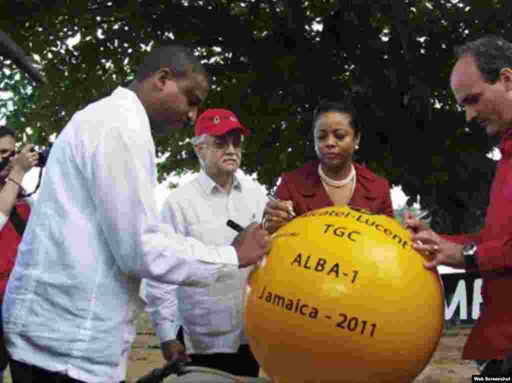 Funcionarios cubanos y jamaicanos inauguran Cable Alba1