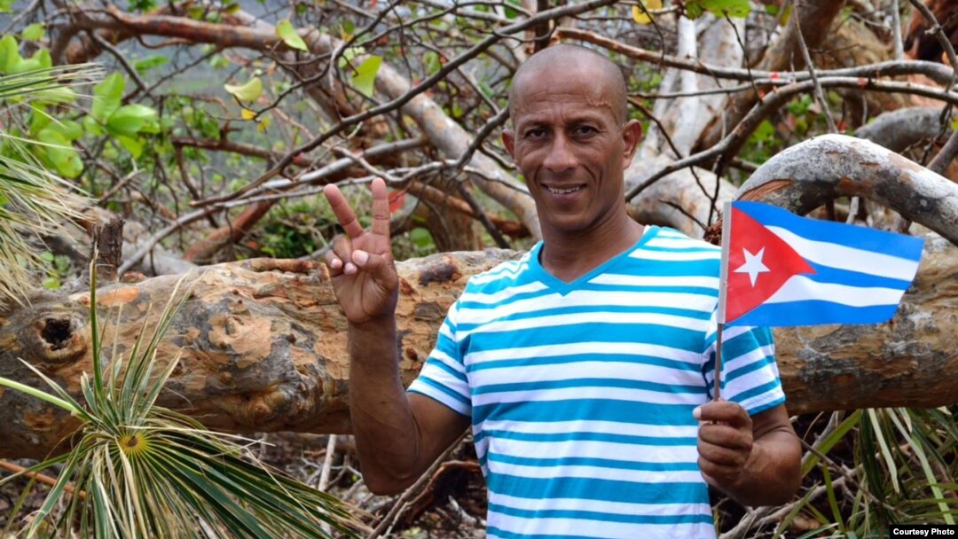 Francisco Luis Manzanet Ortiz, presidente del Movimiento de Derechos Humanos Juan Pablo II y miembro de la Alianza Democrática Oriental en Baracoa, Guantánamo.