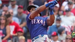 Dos promesas cubanas para Texas Rangers en el 2022