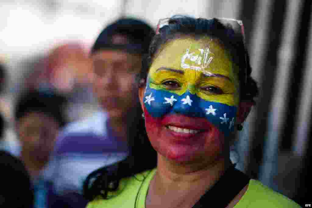 Seguidores del presidente encargado de Venezuela y candidato a la presidencia del país, Nicolás Maduro.