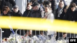 Homenaje en París por las víctimas de los ataques terroristas. 