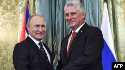 Vladimir Putin y Miguel Díaz-Canel hablaron sobre cooperación militar, entre otros asuntos. 