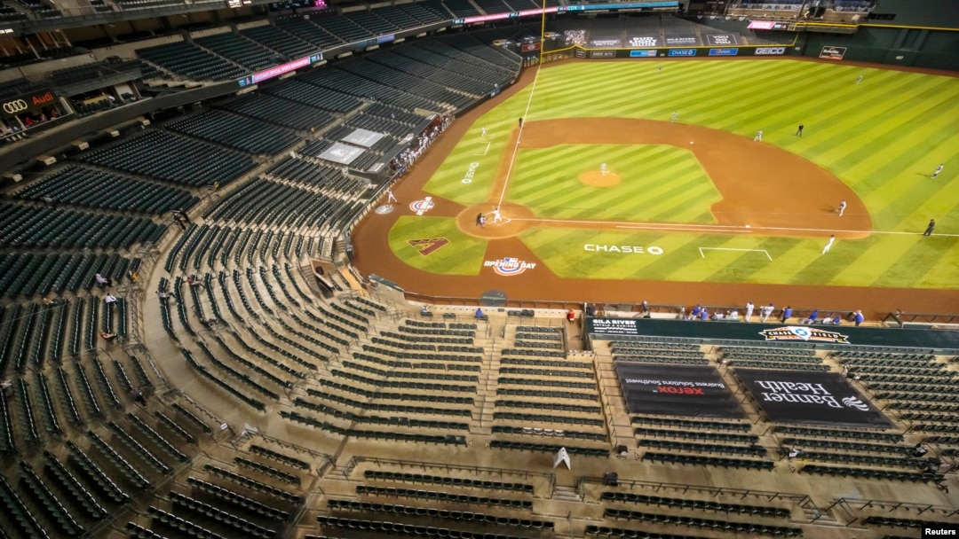 Un juego de Grandes Ligas entre Arizona Diamondbacks y Los Angeles Dodgers en un estadio vacío por la panemia. Mark J. Rebilas-USA TODAY Sports