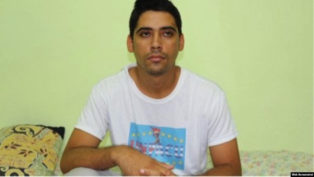 Carlos Amel Oliva. 