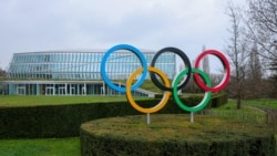 El COI prohíbe a las atletas transgénero participar en las Olimpiadas
