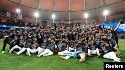 Los Rays de Tampa Bay buscarán su primera corona en Series Mundiales ante los Cerveceros de Milwaukee, que tampoco han ganado nunca un Clásico de Octubre.