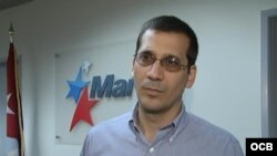 Antonio Rodiles visita Radio Martí,Televisión Martí y Martinoticias. com