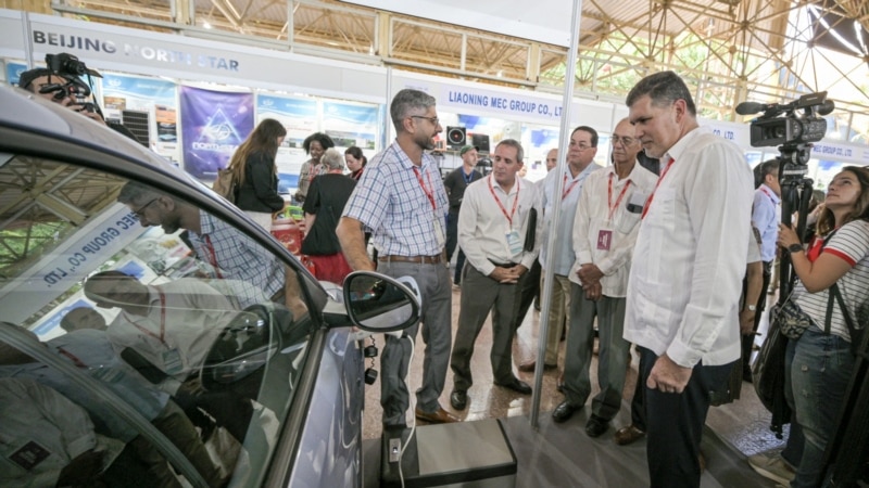 "Van apoderándose cada vez más de La Habana", alertan sobre avance de comercios chinos en Cuba