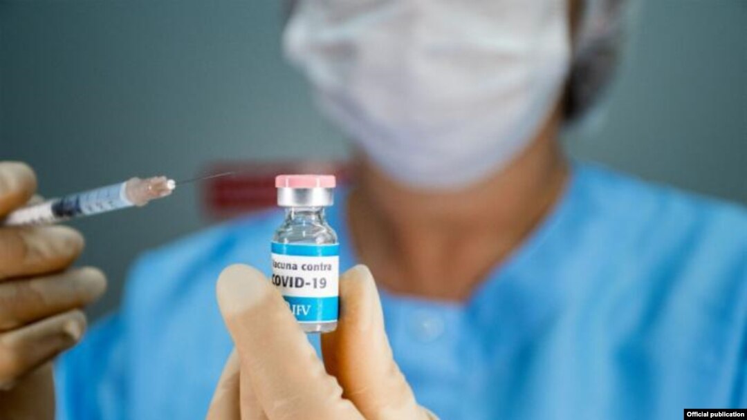 La vacuna cubana contra el COVID-19, en una foto que el diario Granma atribuye a BioCubaFarma.