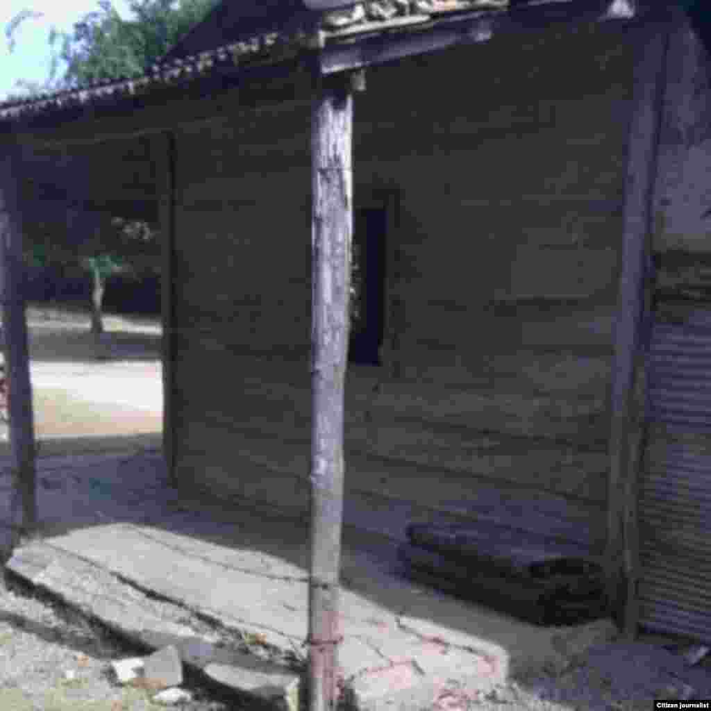 Graciela Rodríguez López ha vivido siempre en Chapala, Manzanillo en esas condiciones