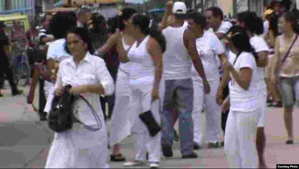 Damas de Blanco en Colón. Foto: @ivanlibre