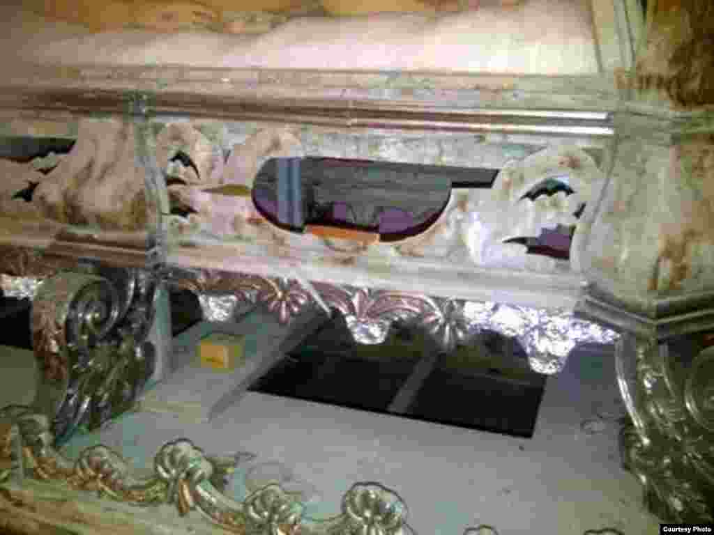 Imagen del Santo Sepulcro en el Convento La Merced en Camagüey. 