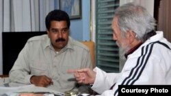 Escuchando orientaciones: Maduro se reunió cuatro horas con Fidel Castro después de la Cumbre. Archivo.