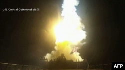 Una imagen del 18 de julio de 2026, extraída de un video de CENTCOM, muestra la última oleada de ataques de precisión estadounidenses contra instalaciones militares estratégicas en Irán.