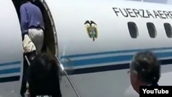 Felipe González dejó Caracas en un avión de la Fuerza Aérea Colombiana.