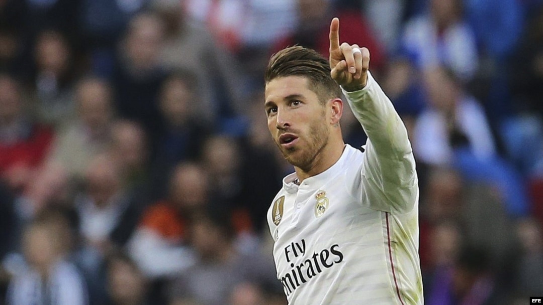 El defensa del Real Madrid Sergio Ramos celebra el gol marcado ante el Málaga durante el partido de la trigésima segunda jornada de liga de Primera División.
