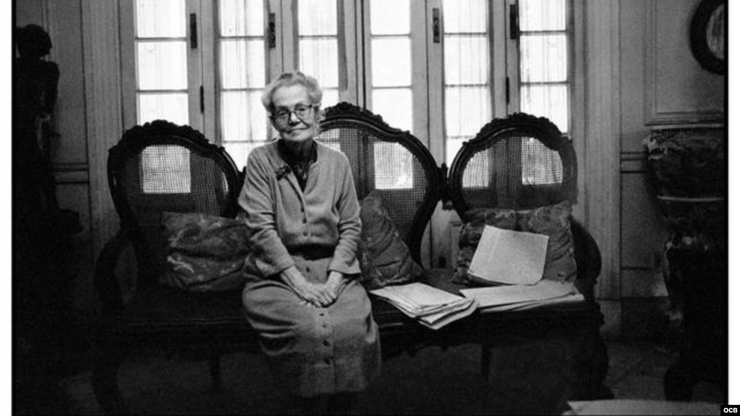 Dulce María Loynaz.