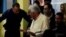 Felipe González no podrá ejercer como asesor técnico legal a la defensa de opositores.