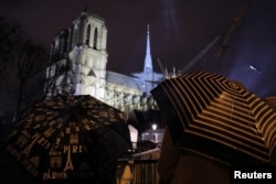 La reapertura de la Catedral de Notre-Dame de París, cinco años y medio después de que un incendio devastara la obra maestra gótica. REUTERS/Kevin Coombs