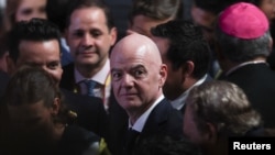 El liderazgo de Gianni Infantino al frente de la FIFA es fuertemente cuestionado por la UEFA, la CONCACAF y la AFC.