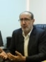 Ibrahim al-Moussawi, miembro de Hezbolá en el Parlamento libanés, concede una entrevista a Reuters en su oficina en el edificio del Parlamento en Beirut, el 30 de abril de 2026. REUTERS/Mohamed Azakir