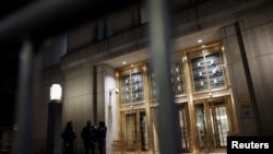 La entrada de la Tribunal Federal Daniel Patrick Moynihan.