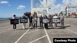 Líderes del exilio y funcionarios de Miami-Dade piden revisar licencias de exportación a Cuba