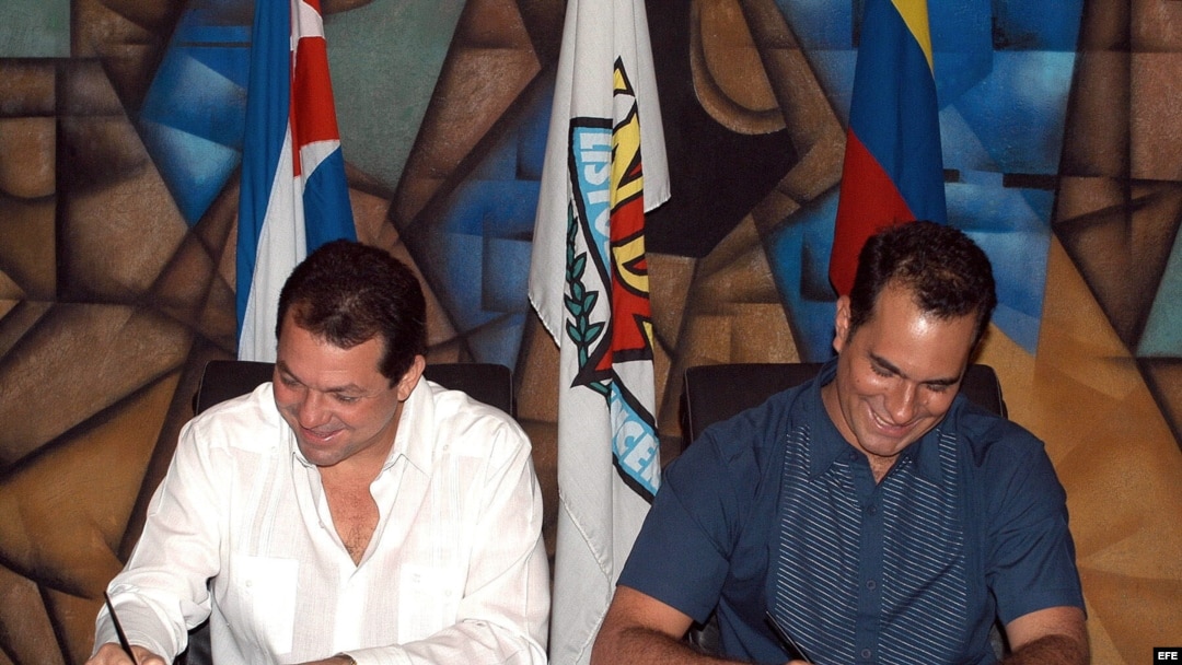 Firma de acuerdos deportivos entre Cuba y Colombia en el 2004. Archivo