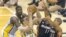  Indiana Pacers contra Miami Heat durante el cuarto juego ganado por los Pacers, en Indiana.