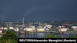 Foto Archivo. Vista de la refinería Ñico López en La Habana.