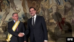 Entrega de la Gran Cruz de Isabel la Católica al Senador Menéndez. G