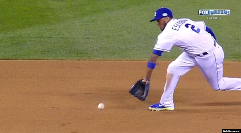 El torpedero venezolano de Kansas City, Alcides Escobar, conectó para .285, con 34 dobles, 5 triples y 3 cuadrangulares esta temporada. Además, impulsó 50 carreras y se ponchó 83 veces.&nbsp; 