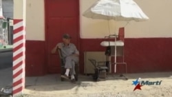Jubilados cubanos siguen trabajando porque la pensión no alcanza