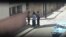 Efectivos policiales vigilaron la sede nacional de UNPACU en Santiago de Cuba al anuncio de la Marcha de los Girasoles, el 8 de septiembre. (Facebook).