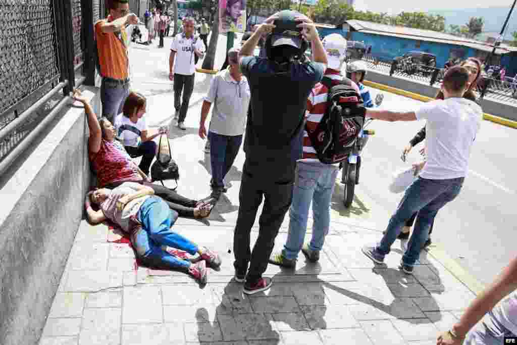 Dos muertos por disparos durante la consulta opositora en el oeste de Caracas