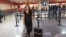 Luz Escobar en el Aeropuerto Internacional José Martí de La Habana, en otra ocasión en que también fue "regulada". Tomado de @Luz_Cuba