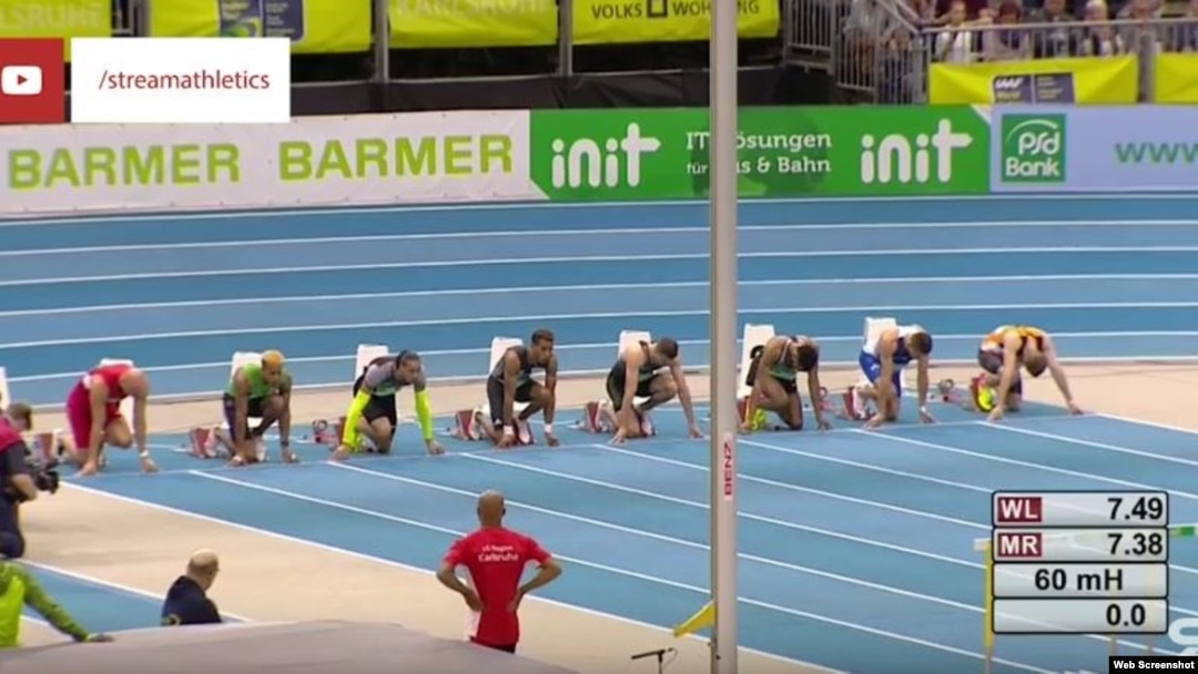 Orlando Ortega en el carril 5 de la pista cubierta de Karlruhe (Alemania).